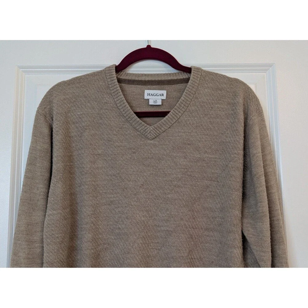 Haggar Men's Size Large Tan V-Neck Classic Knit Pullover Casual Winter Sweater